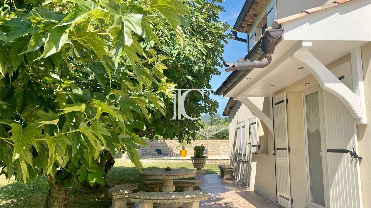 Saint ambroix, maison avec jardin arbore 2584m2, dependances, garage, piscine - photo 2