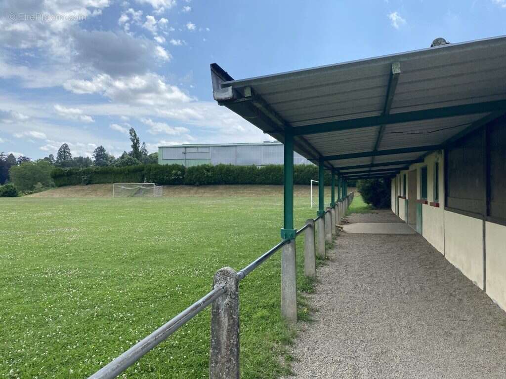 STADE - COMPLEXE SPORTIF -TENNIS AVEC COURS COUVERTS... - Terrain à CHATEAUNEUF-LA-FORET
