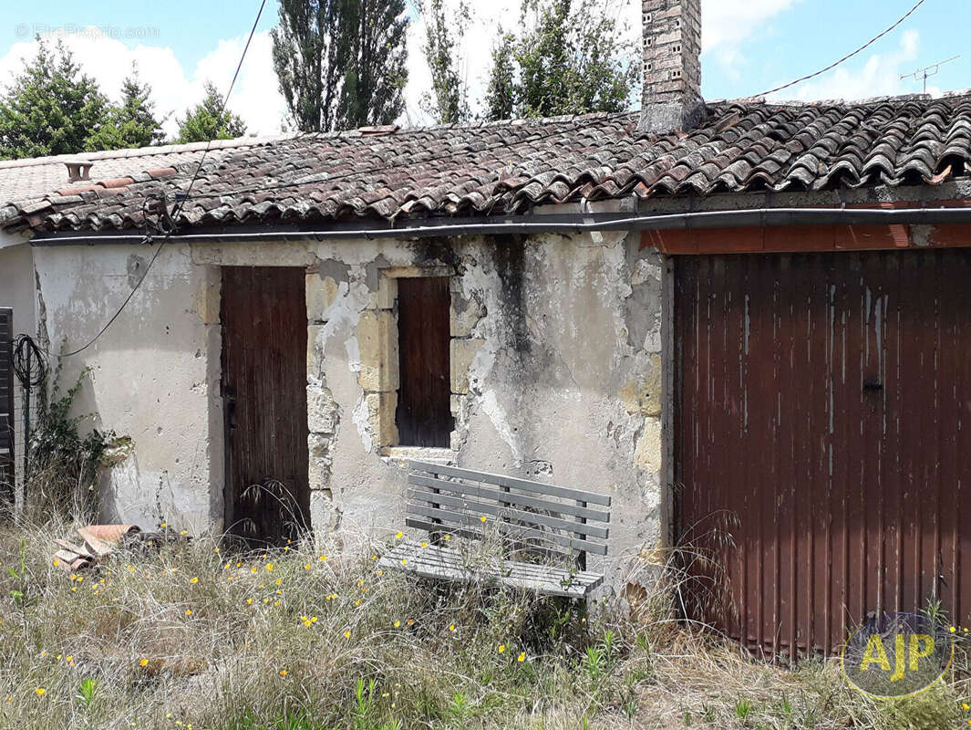 Terrain à CASTELNAU-DE-MEDOC