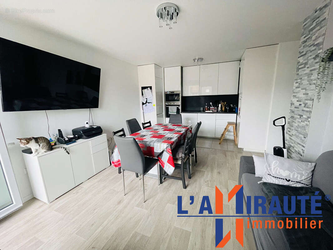 Appartement à SARTROUVILLE