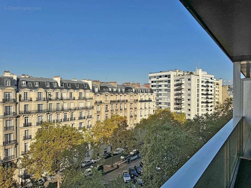 Studio Bld Flandrin - 31 m2 - Balcon - Vue dégagée - photo 2