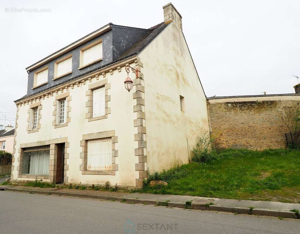 Maison familiale ou immeuble de rapport + Longère à rénover + Hangar fermé environ 160 m² - photo 12