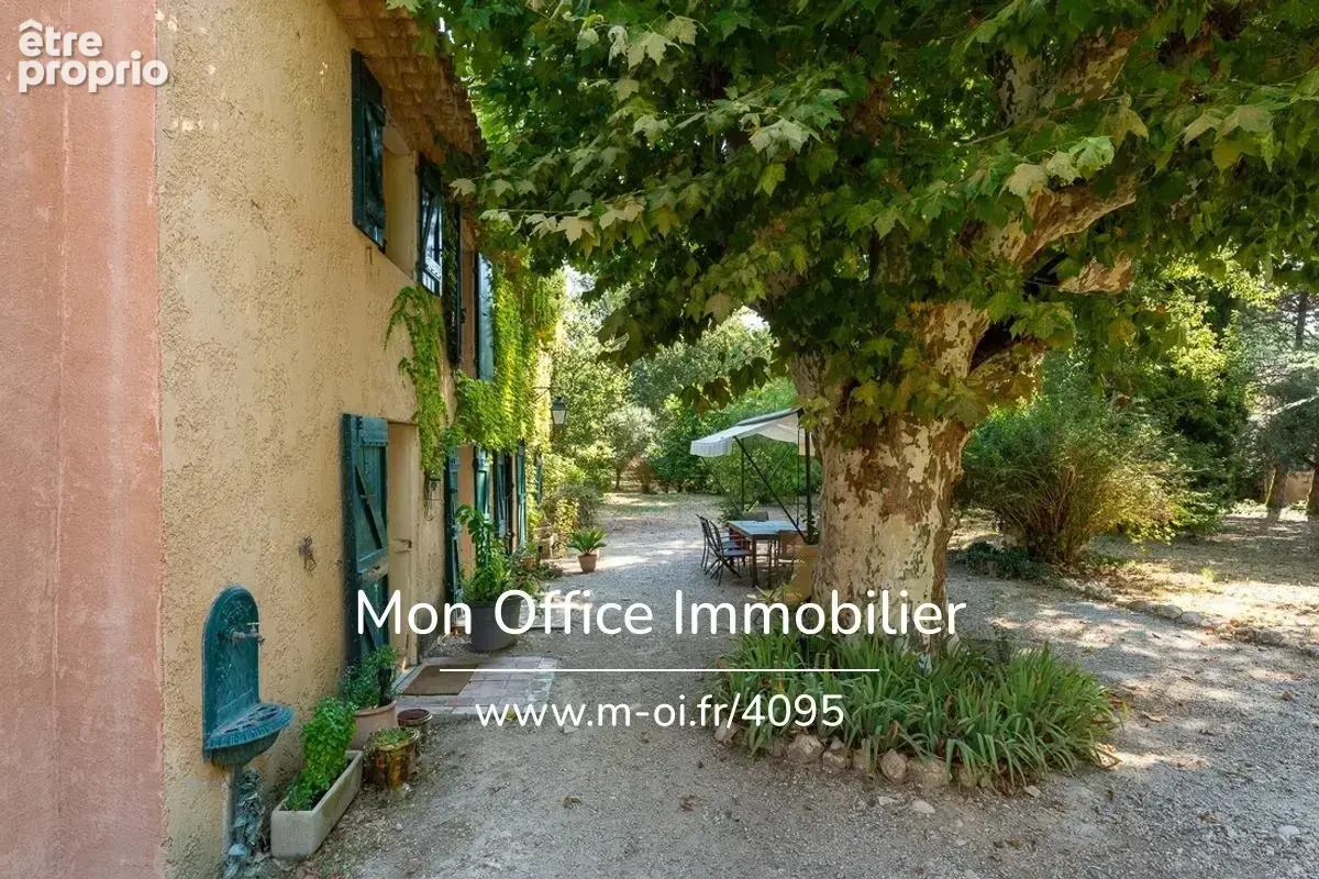 Référence : 7235-SJO - Magnifique Mas de 1739 aux portes d'Aix-en-Provence - piscine- terrain plat arboré de 6400m2- cachet - photo 4