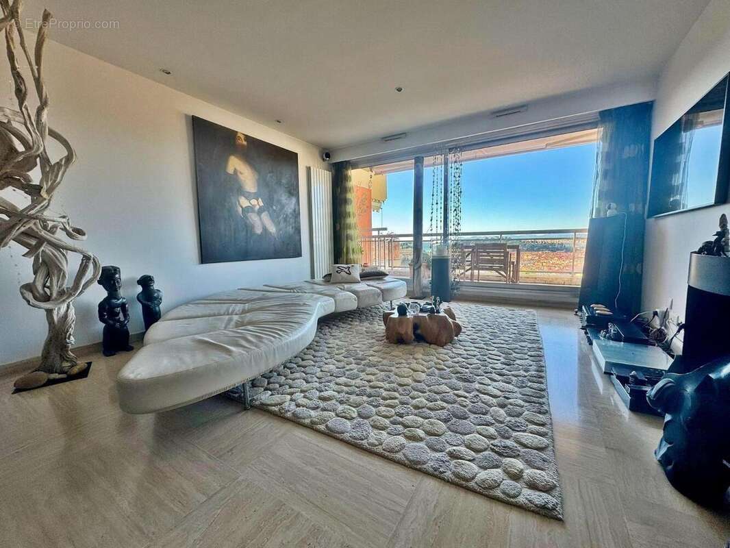   - Appartement à NICE