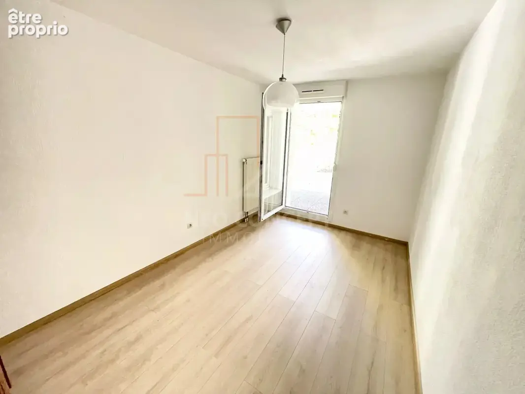 Bel appartement en rez-de-jardin de type 3 pièces de 67,06 m² Carrez à BISCHHEIM. - photo 10