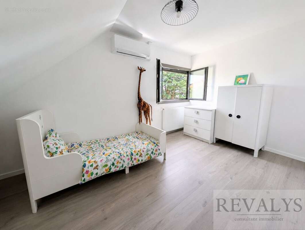 COTE D'OR (21) - FIXIN - Très jolie maison 6 Pièces de 96 m² avec piscine - photo 8