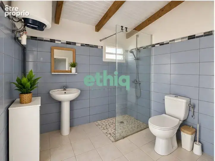 Maison 5 pièces 110 m² à vendre à Saint-Claude (97120) - photo 6