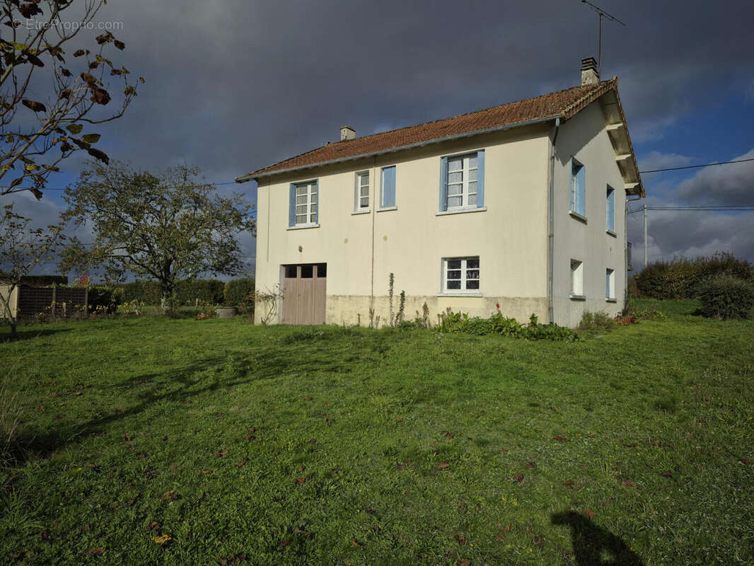 20251103_151321 - Maison à ABJAT-SUR-BANDIAT