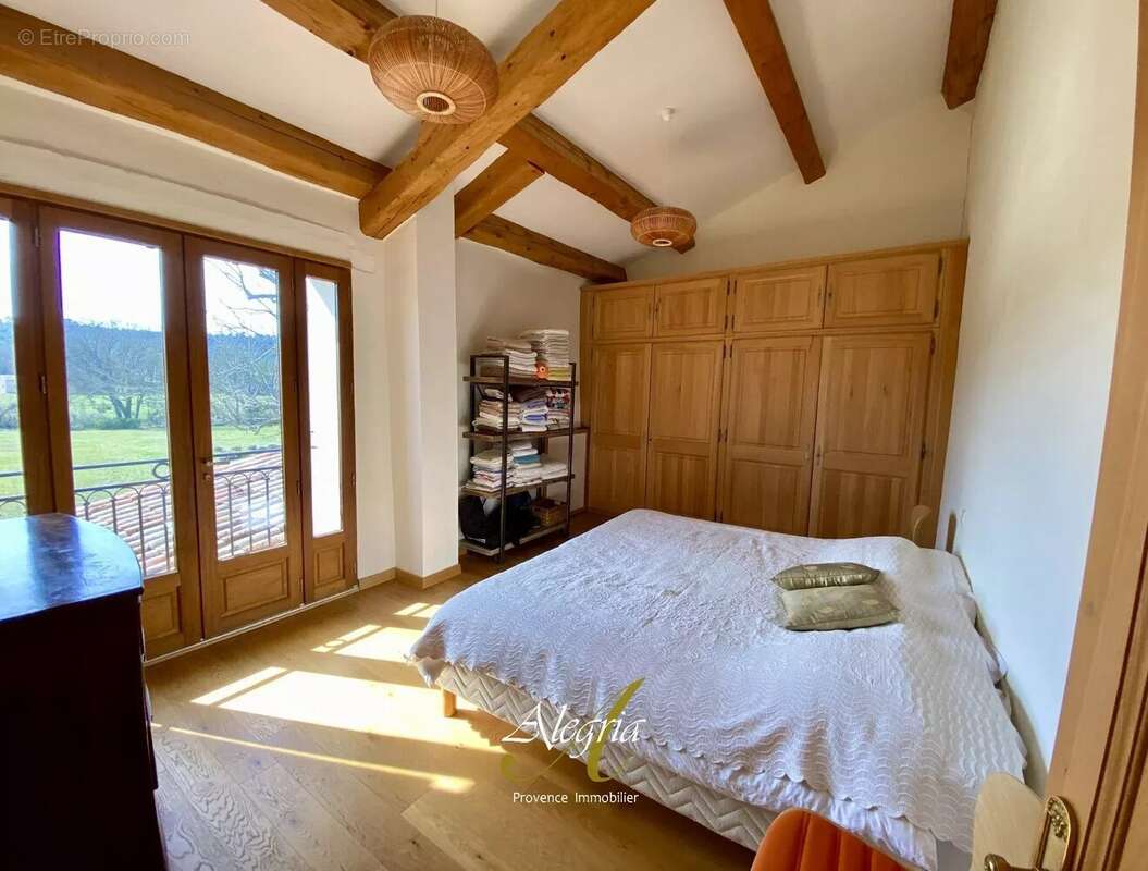 Maison à FOX-AMPHOUX