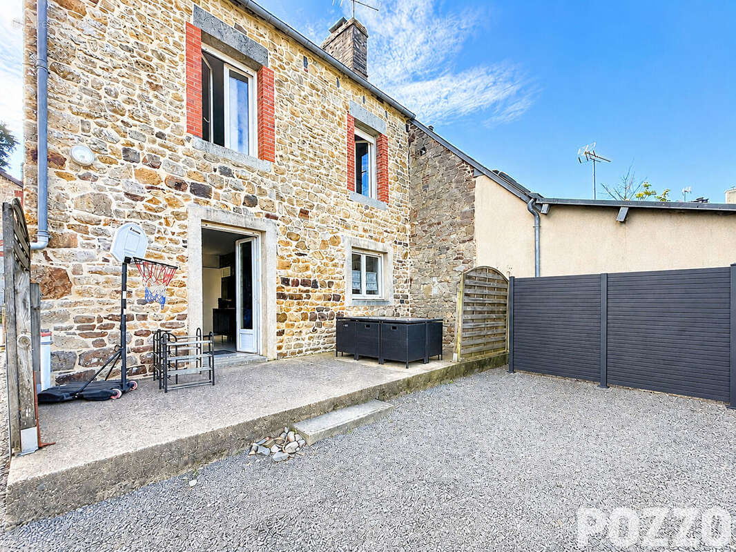 Maison à LA HAYE-PESNEL