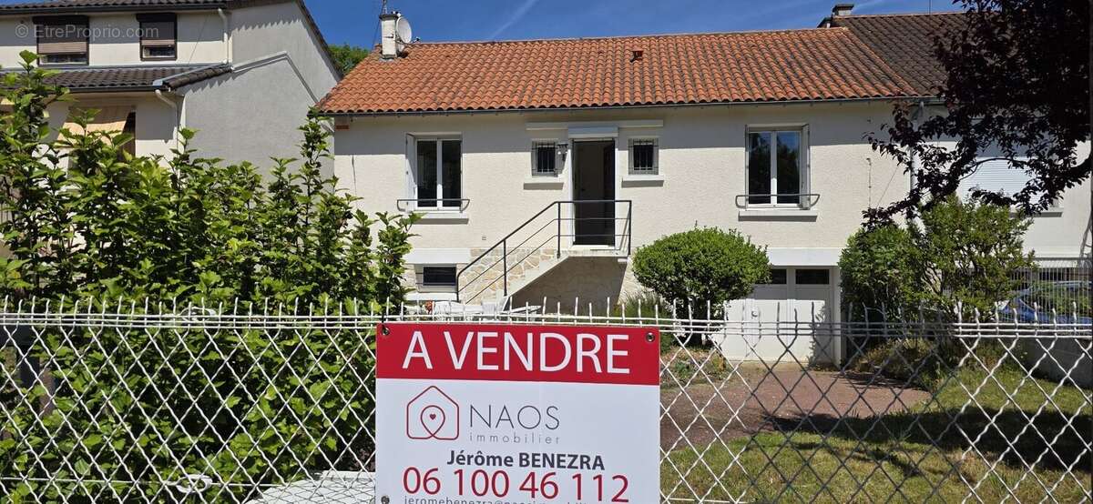 Maison à BUXEROLLES