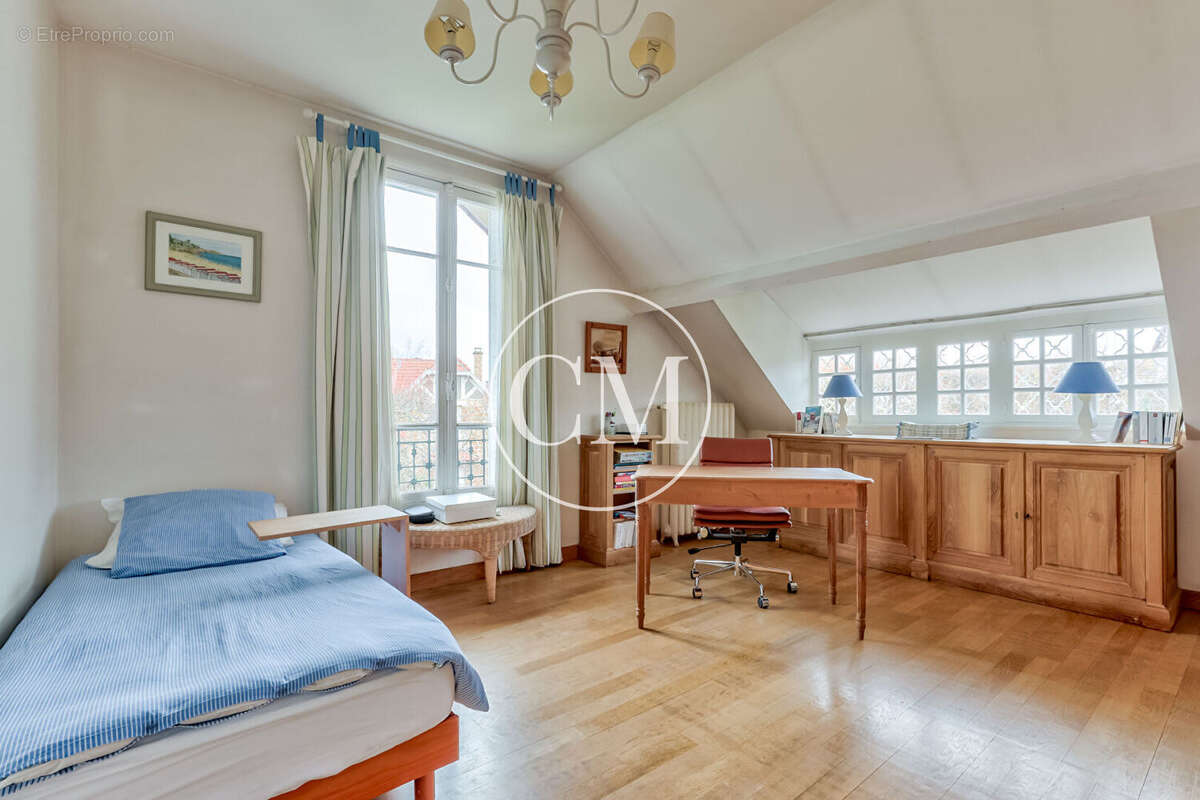 Maison à LE CHESNAY