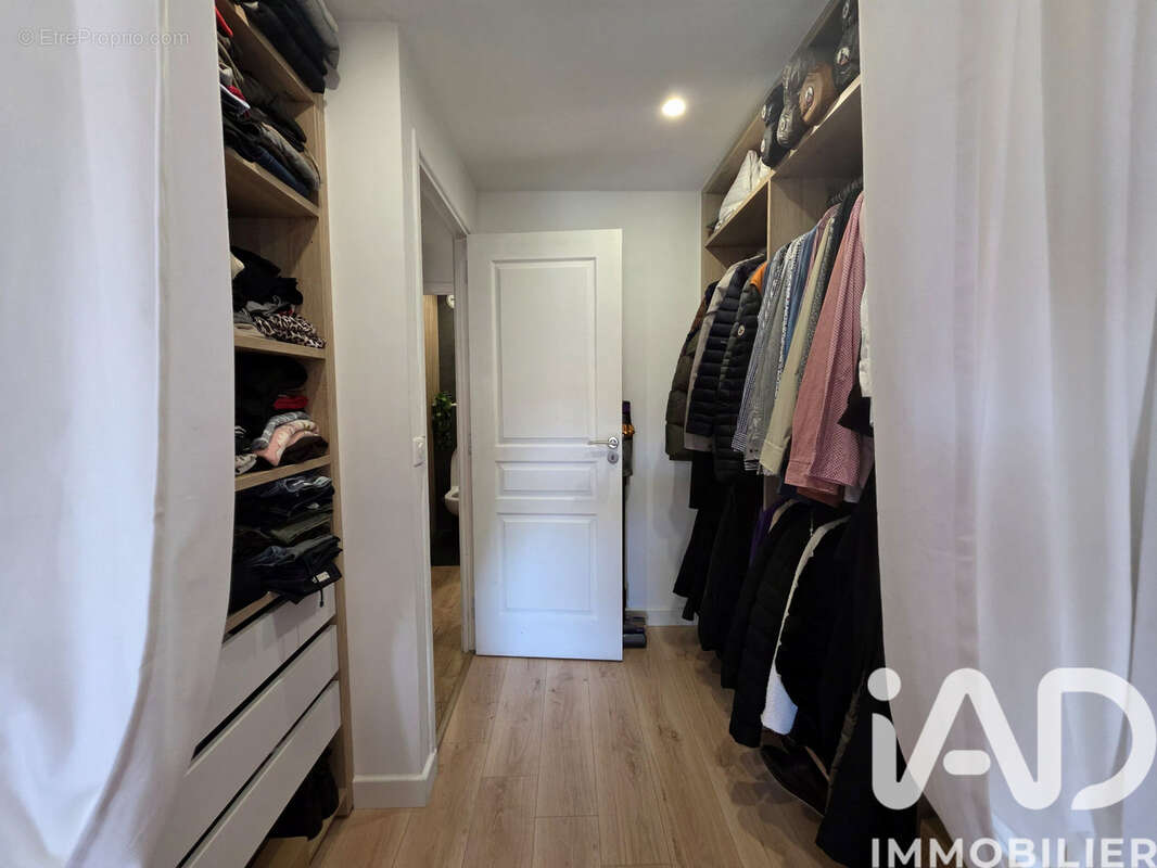 Photo 9 - Appartement à ROQUEBRUNE-SUR-ARGENS
