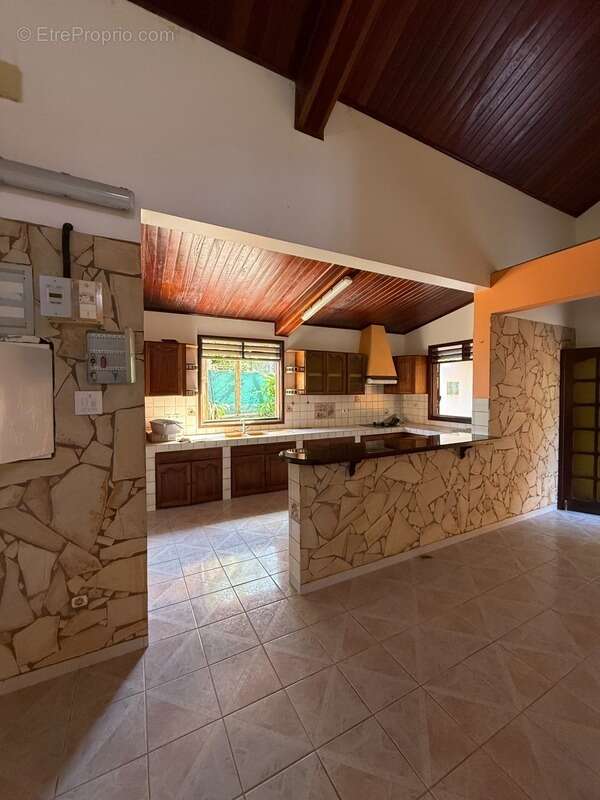 Appartement à SAINTE-LUCE