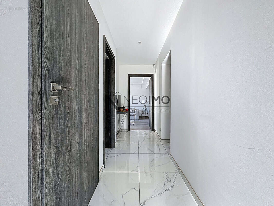 Maison à NEUFCHATEAU