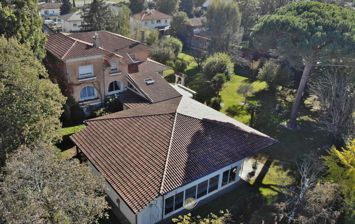 Maison à AIGUILLON