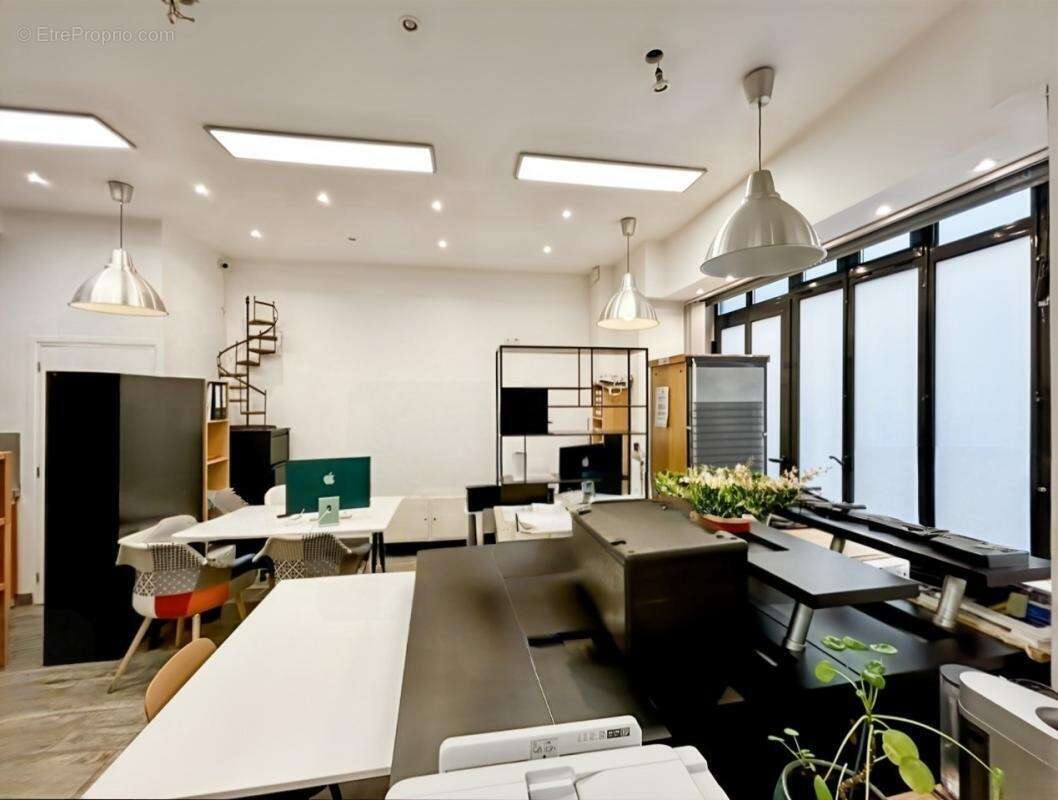 Commerce à PARIS-3E