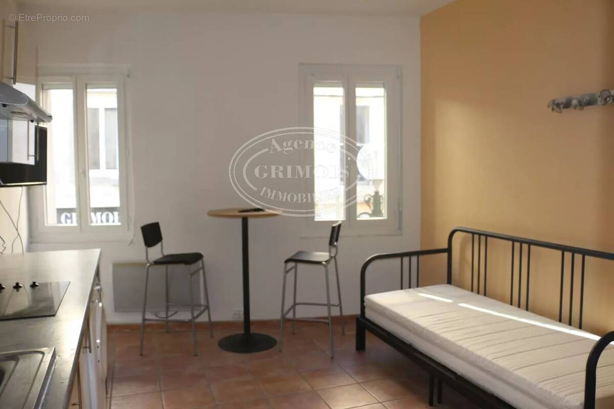 Appartement à LEZIGNAN-CORBIERES