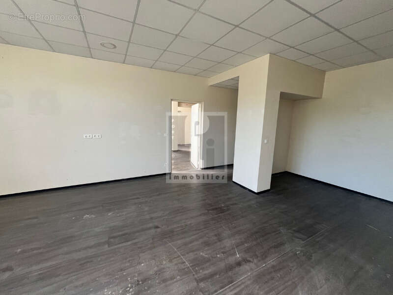 locaux d'activité et bureaux - photo 5