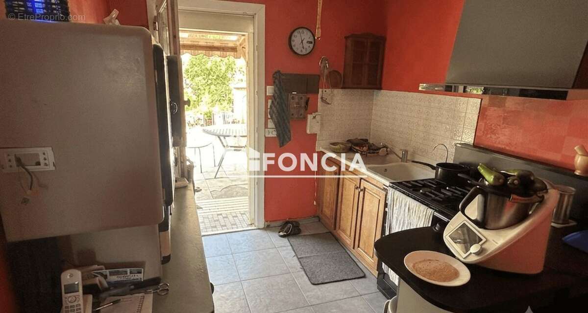 À vendre – Maison familiale avec dépendances et grand terrain à l'entrée du Mans – Changé - photo 5