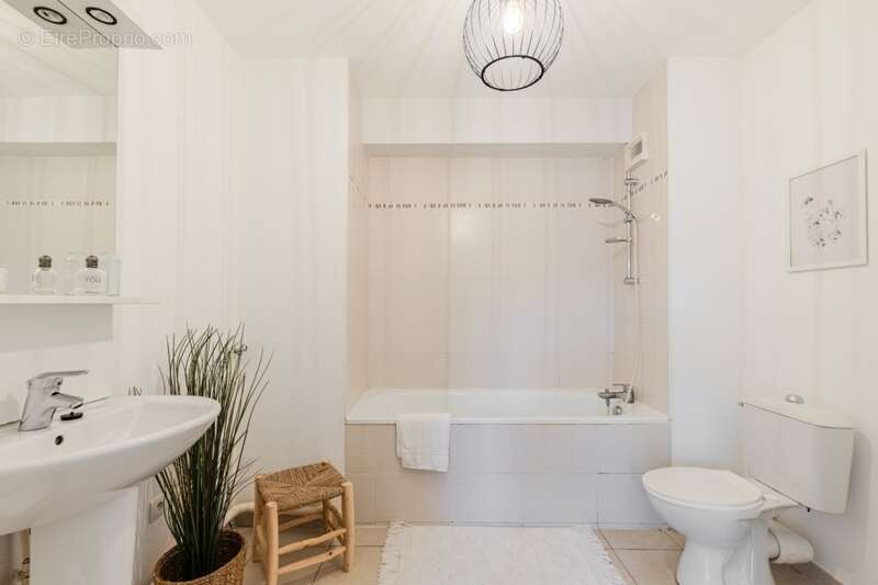 Appartement à CADAUJAC