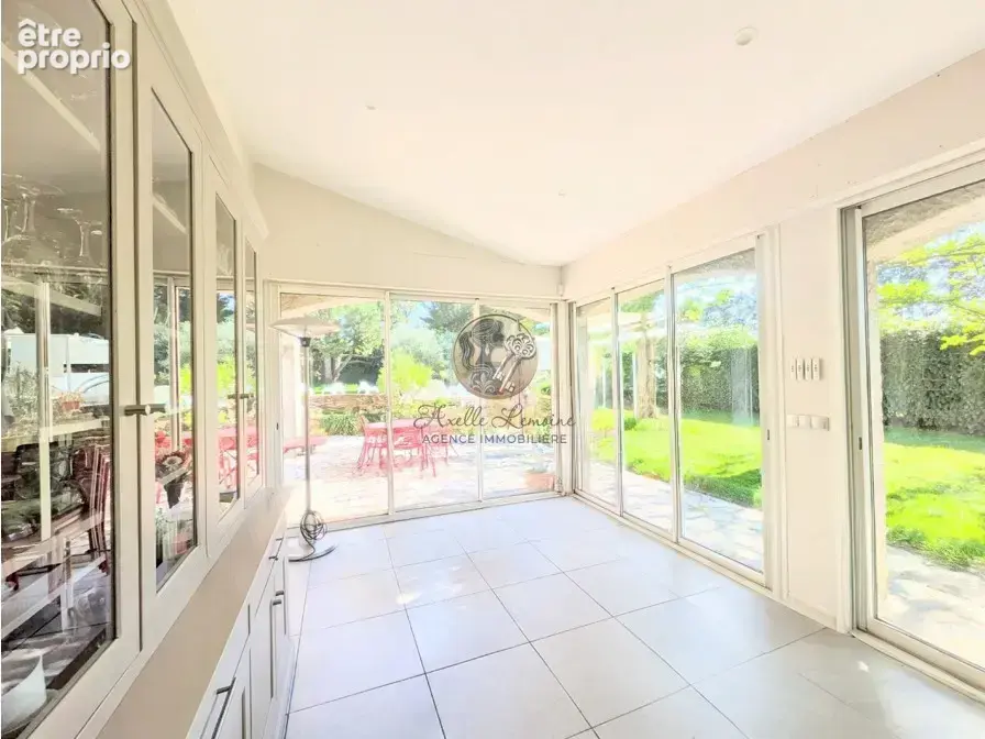CHAPONOST   Propriété d’exception de 267 m2 avec piscine, pool house et parc paysager de 2 391 m2 - photo 3