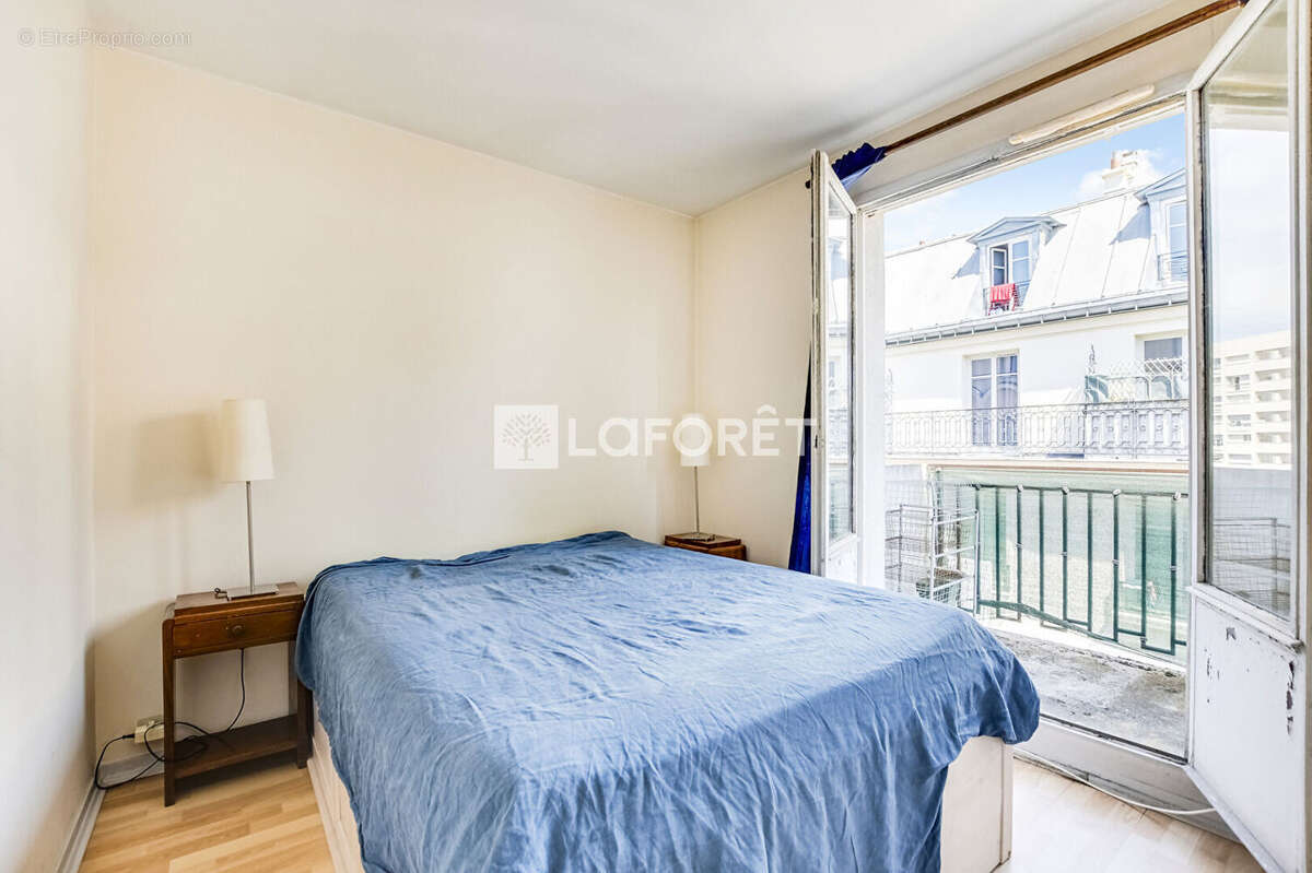 Appartement à PARIS-14E