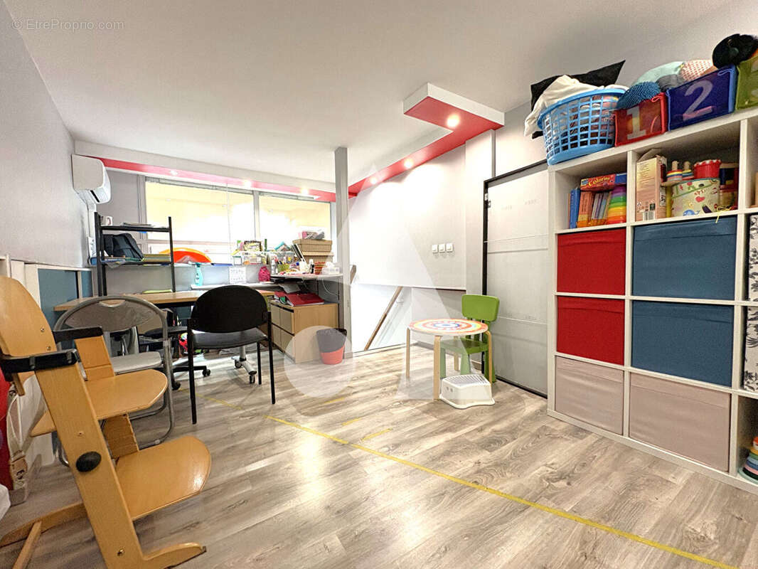 Commerce à EAUBONNE