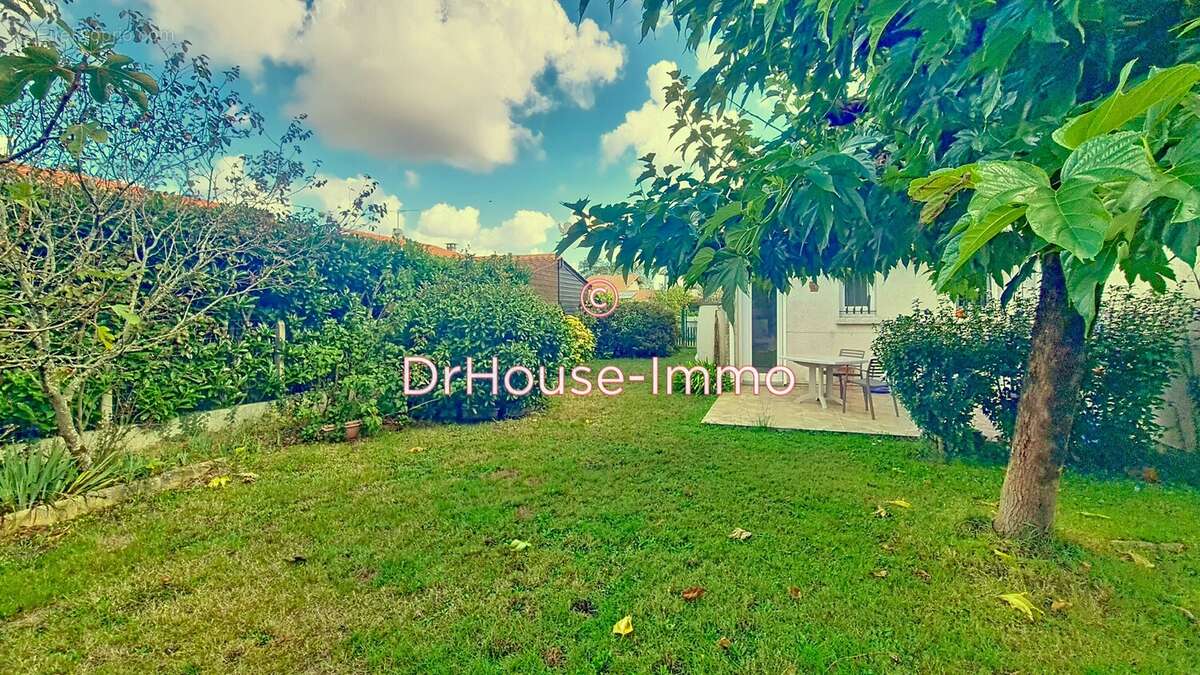 Maison à LE HAILLAN