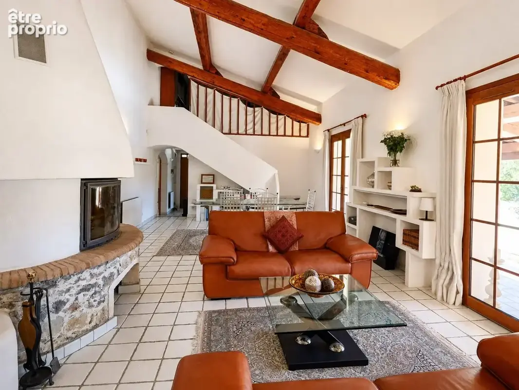 Maison 6 pièces 142 m² à vendre à La Roquebrussanne (83136) - photo 8