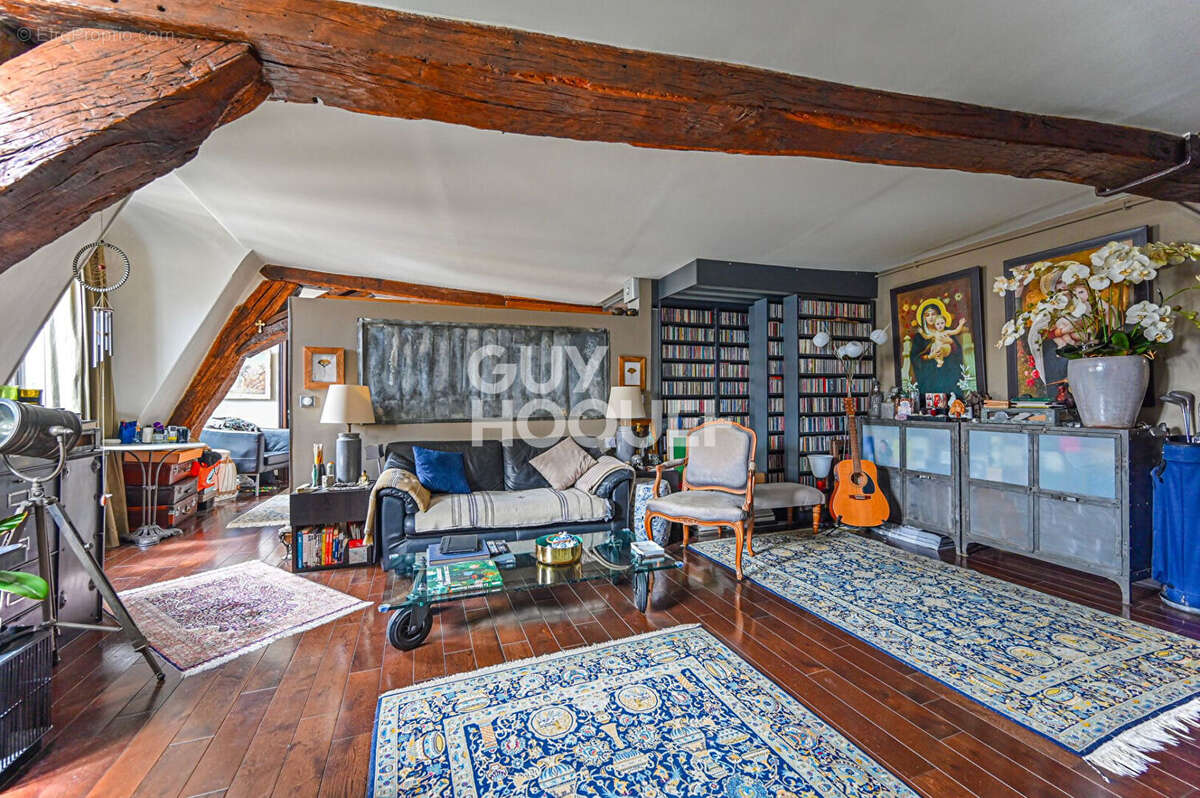 Appartement à PARIS-2E