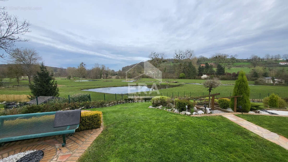 Maison à BEAURAINVILLE