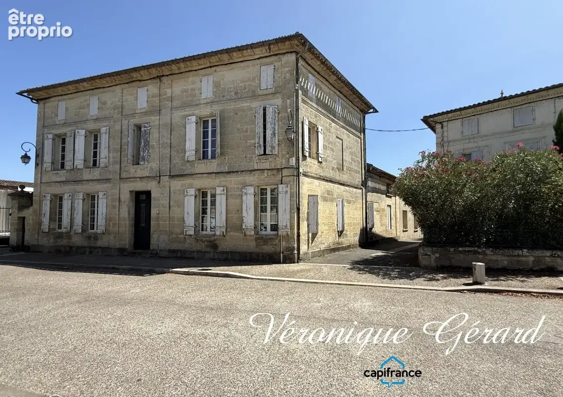 Belle maison en pierre de taille de 252 m², 7 chambres, combles aménageables, jardin paysager,3 garages - photo 20