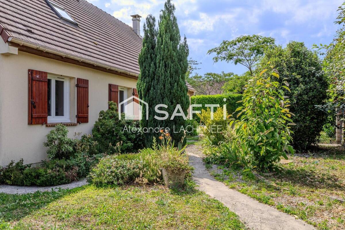 Photo 1 - Maison à VILLENEUVE-LES-SABLONS