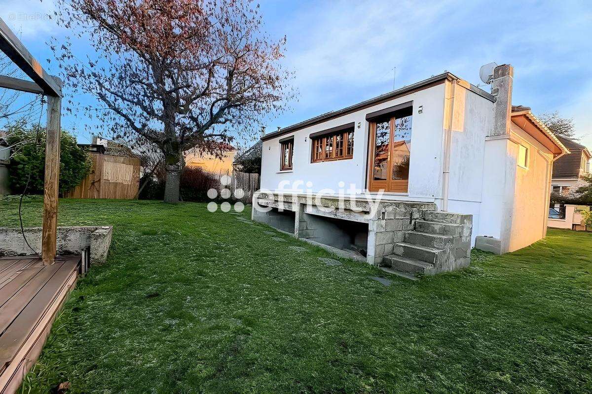 Maison à SAINT-PRIX