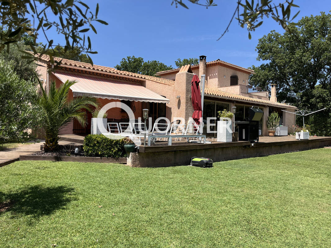 Maison à FREJUS