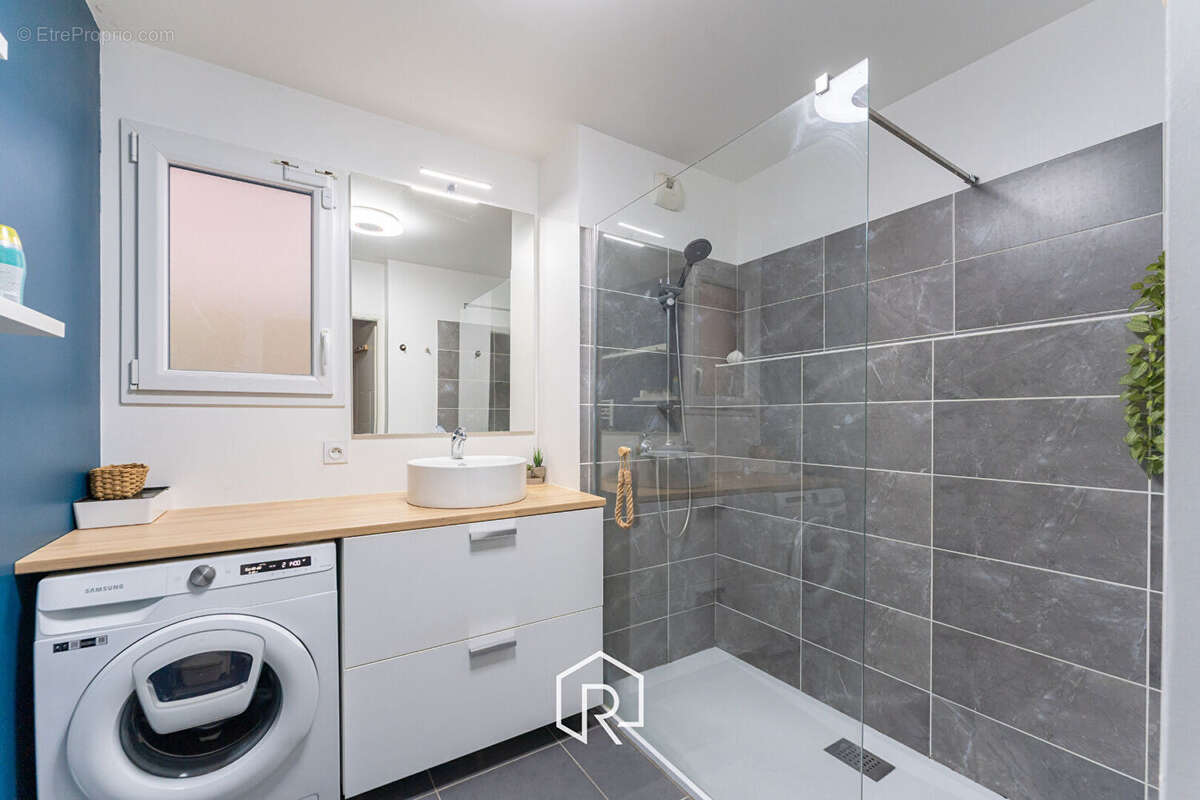 Appartement à MARSEILLE-12E