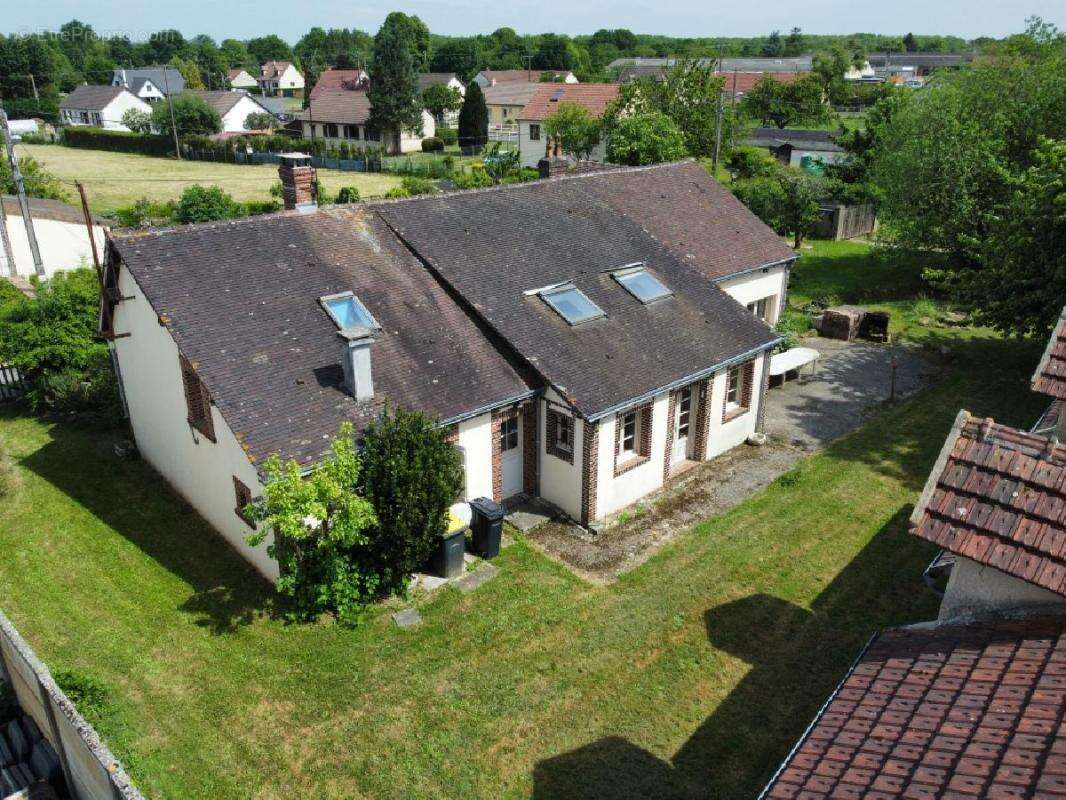 Maison à FONTAINE-SIMON