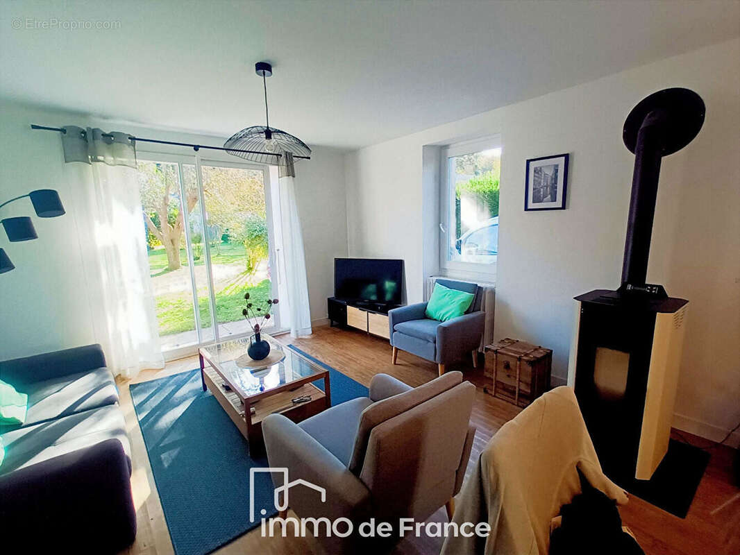 Belle maison en pierre rénovée avec terrain plat - photo 10