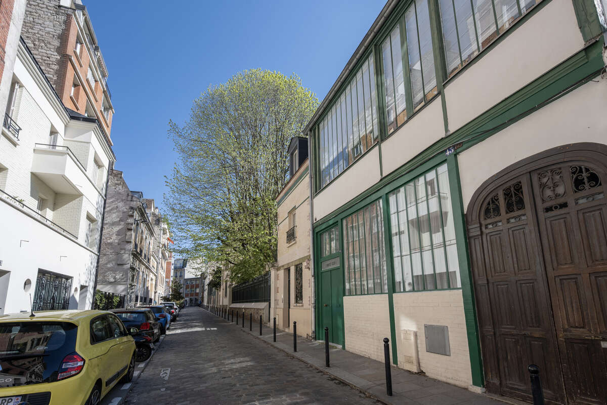 Appartement à PARIS-14E