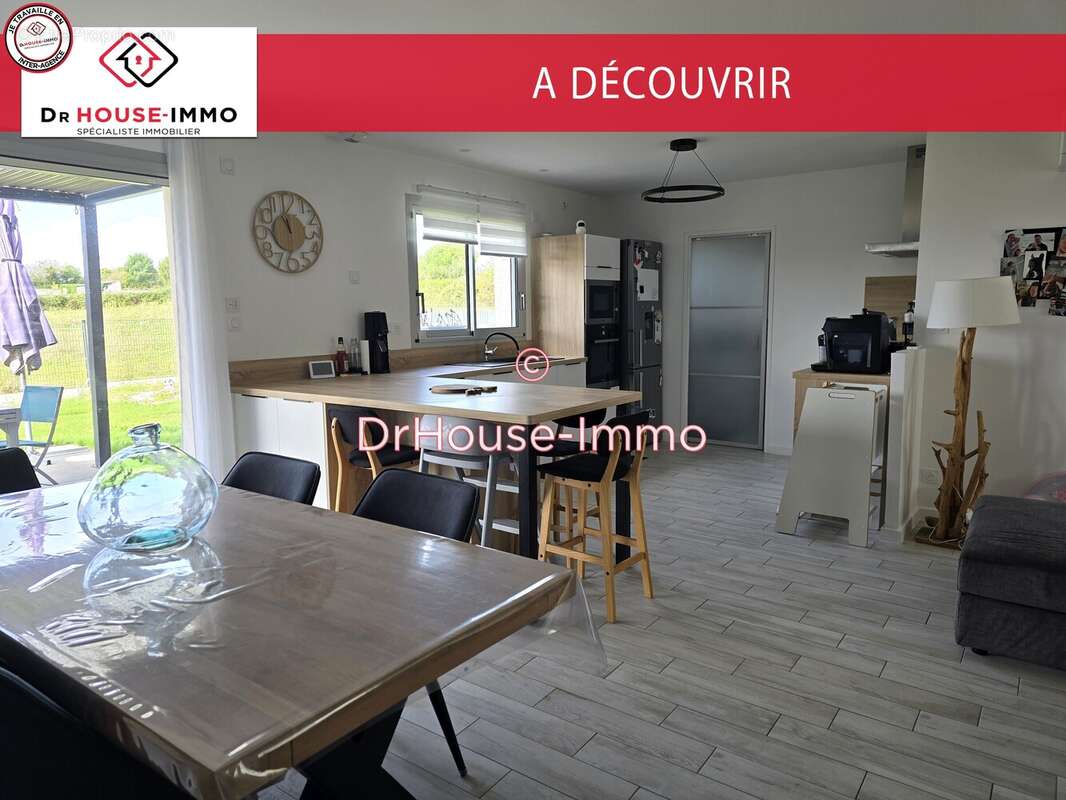 Maison à SAINTE-NEOMAYE