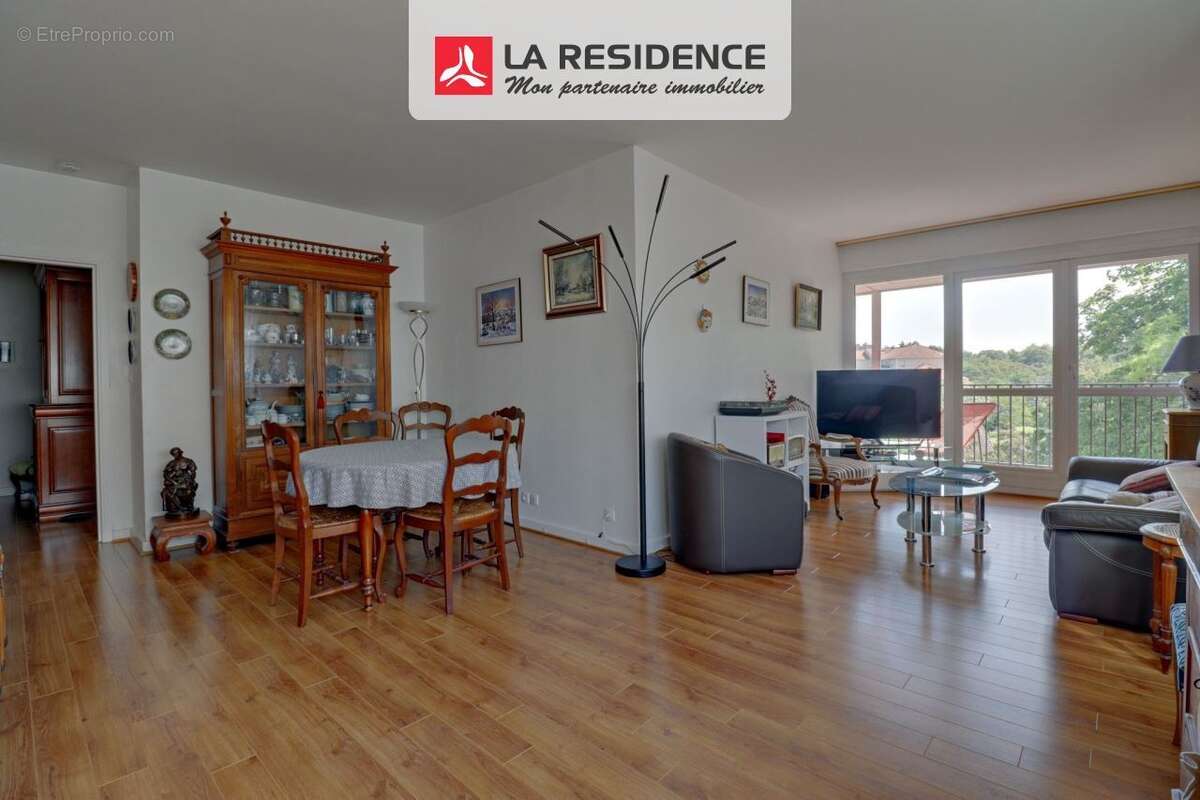 Appartement 111 m² à Poissy  - photo 2