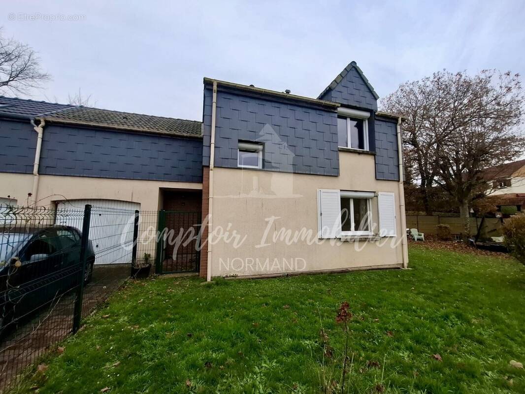 Maison à LA CHAUSSEE