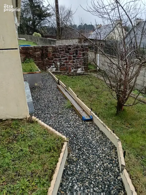 Vue panoramique , maison ensoleillée avec beau terrain - photo 3