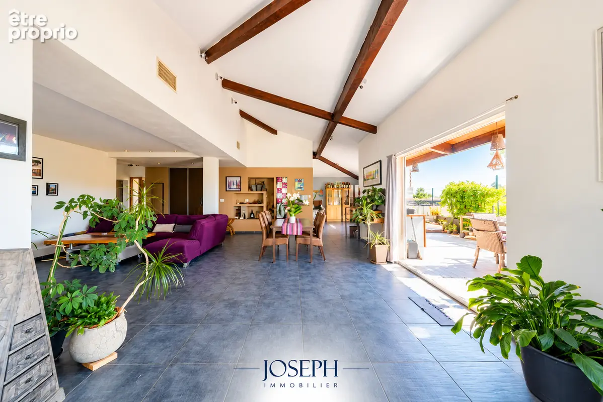Parc du Garroussal COLOMIERS / TOURNEFEUILLE - Grande maison de 192 m² avec séjour de 110m2, sauna et DPE A - photo 7