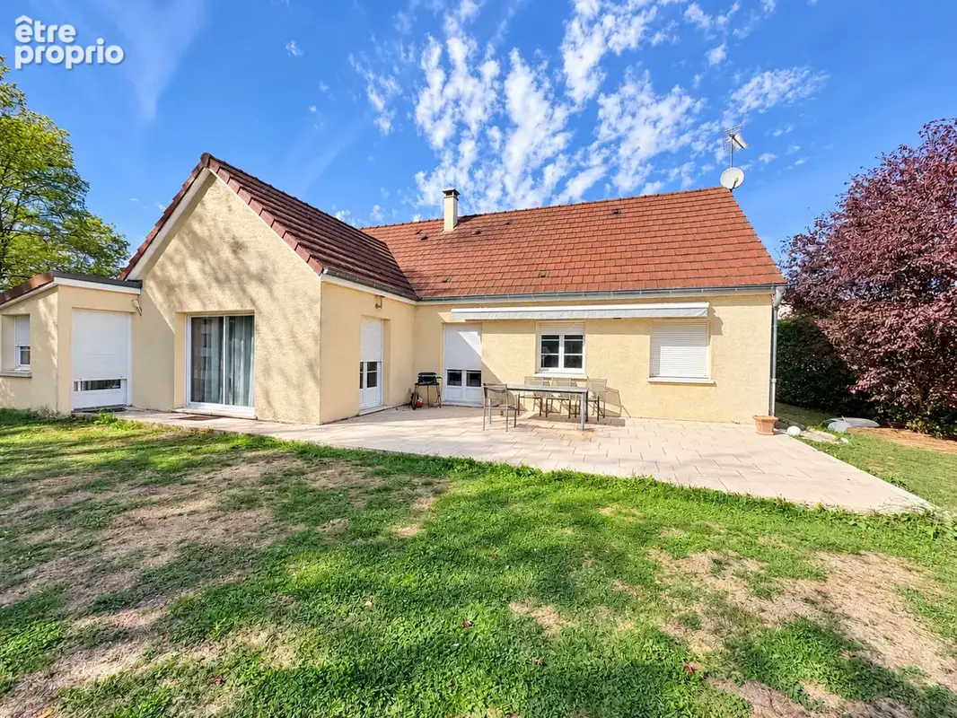 Photo Maison à Sainte-Marie-La-Blanche au prix de 350 000€