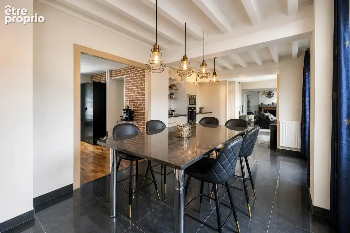 Maison de 7 pièces de 175 m² à Fontaine-la-Gaillarde - photo 5