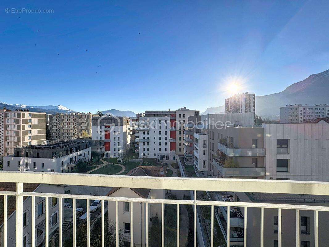 Grenoble – 143 rue des alliés – grand t3 90 m² – vues panoramiques – 2 terrasses - photo 6