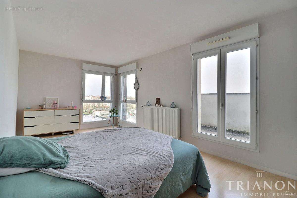 A vendre sur Trappes : Duplex d’exception 115 m² – Terrasses plein Sud – 4 chambres – 2 parkings - photo 7