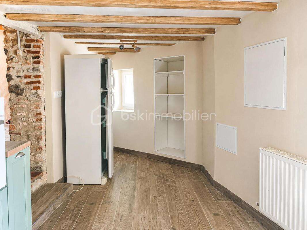 Maison en pierre rénovée avec grange – Un havre de paix au cœur de la campagne - photo 11